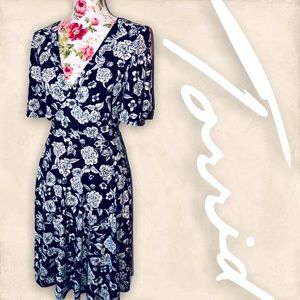 Torrid Floral V-neck Midi Dress Size 00